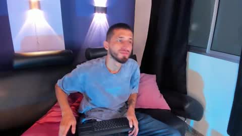 Snapshot of lucas4me chatting on February 2026 12:28:01 AM Lucas online show from February 2026 12:28:01 AM