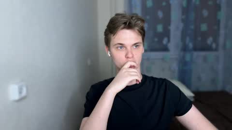 Snapshot of lucas_dany chatting on December 2024 12:27:02 PM Lucas Gill online show from December 2024 12:27:02 PM