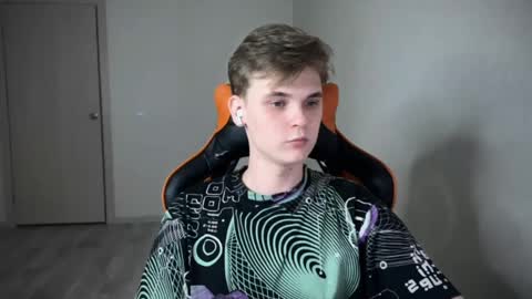 Snapshot of lucas_dany chatting on December 2024 05:26:02 PM Lucas Gill online show from December 2024 05:26:02 PM