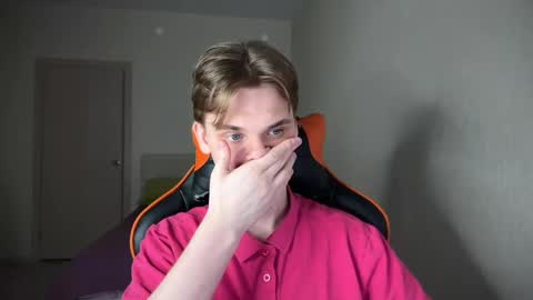 Snapshot of lucas_dany chatting on February 2025 01:57:02 AM Lucas Gill online show from February 2025 01:57:02 AM