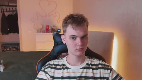 Snapshot of lucas_dany chatting on September 2025 02:33:02 AM Lucas Gill online show from September 2025 02:33:02 AM