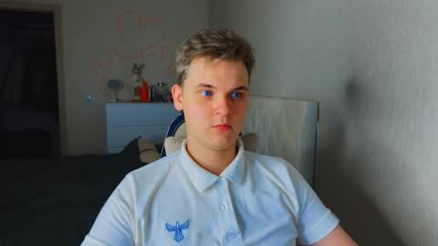 Snapshot of lucas_dany chatting on December 2025 04:01:02 PM Lucas Gill online show from December 2025 04:01:02 PM