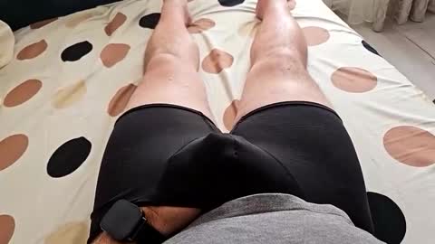 lucas_j_31 online show from December 2025 10:42:02 AM