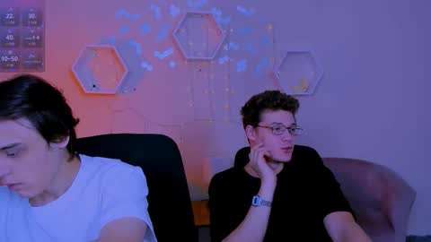 lucas_long_ online show from November 2025 09:42:02 AM