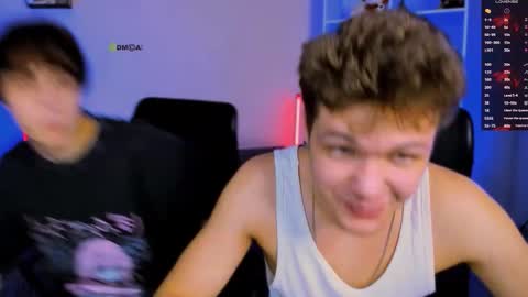 lucas_long_ online show from November 2025 09:42:01 AM