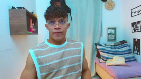 Snapshot of lucas_luxx1 chatting on September 2025 01:22:01 PM Lucas Luxx online show from September 2025 01:22:01 PM