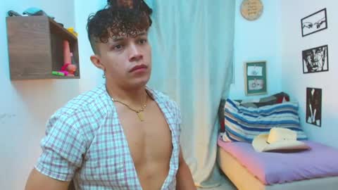 Snapshot of lucas_luxx1 chatting on September 2025 12:38:02 PM Lucas Luxx online show from September 2025 12:38:02 PM