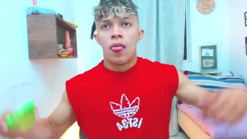 Snapshot of lucas_luxx1 chatting on September 2025 01:12:02 PM Lucas Luxx online show from September 2025 01:12:02 PM