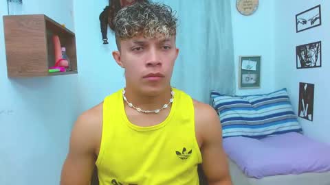 Snapshot of lucas_luxx1 chatting on October 2025 02:40:02 PM Lucas Luxx online show from October 2025 02:40:02 PM