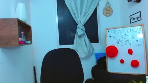 Snapshot of lucas_luxx1 chatting on December 2025 12:43:01 PM Lucas Luxx online show from December 2025 12:43:01 PM