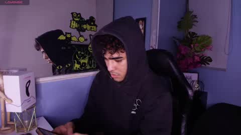 Snapshot of lucascarterr chatting on October 2025 12:05:02 AM lucascarterr online show from October 2025 12:05:02 AM