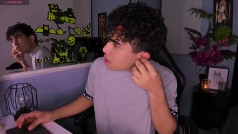 Snapshot of lucascarterr chatting on October 2025 04:02:01 AM lucascarterr online show from October 2025 04:02:01 AM