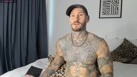 lucasexclusive online show from November 2025 05:18:01 AM