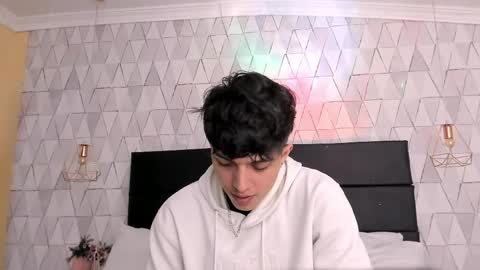 Lucasopry online show from April 2026 01:27:02 PM