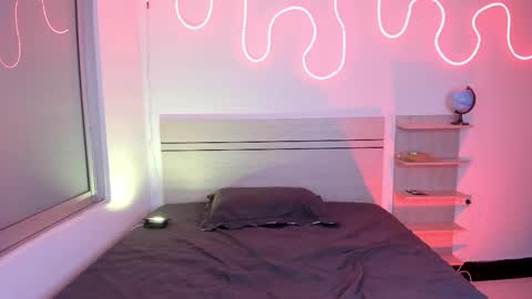 Luccas Ferreira online show from November 2025 07:13:01 PM