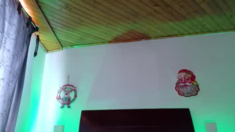 Snapshot of luccycollins_ chatting on December 2025 03:17:01 PM Luccy online show from December 2025 03:17:01 PM