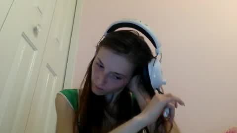 Snapshot of luci_layne chatting on June 2026 07:59:01 PM Luci Layne online show from June 2026 07:59:01 PM