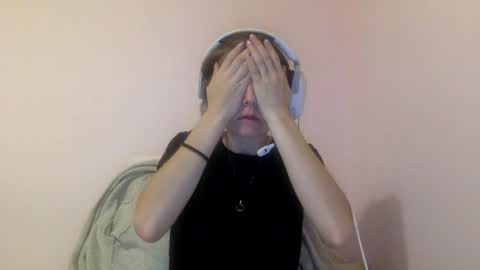 Snapshot of luci_layne chatting on July 2026 04:11:02 AM Luci Layne online show from July 2026 04:11:02 AM