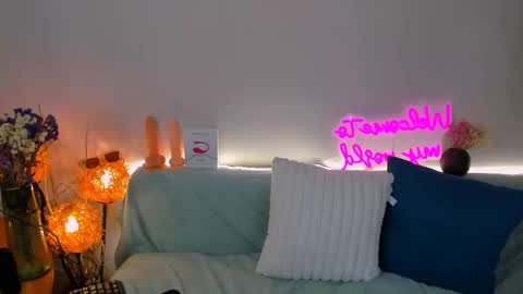 Sindy online show from November 2025 06:12:02 AM