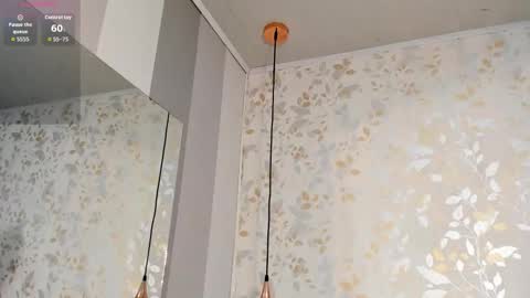 Snapshot of lucia_oregon chatting on November 2025 01:11:02 PM L U C I A online show from November 2025 01:11:02 PM