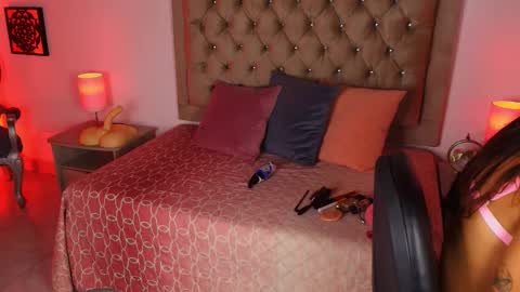 Snapshot of lucia_rosee chatting on December 2025 12:36:02 PM Lucia online show from December 2025 12:36:02 PM