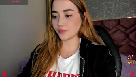 lucia star  online show from January 2025 01:19:01 PM