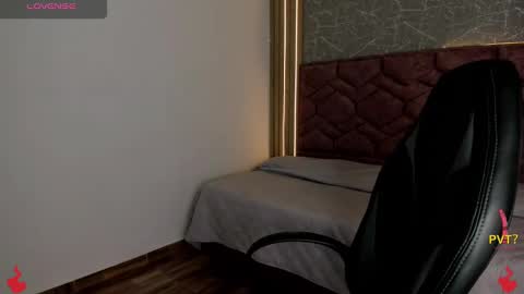 lucia star  online show from January 2025 09:34:01 PM