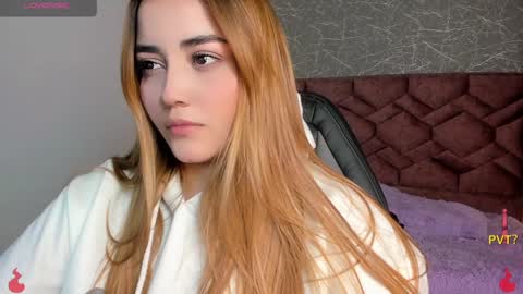 lucia star  online show from January 2025 07:53:02 PM