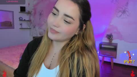 lucia star  online show from February 2025 05:48:01 AM