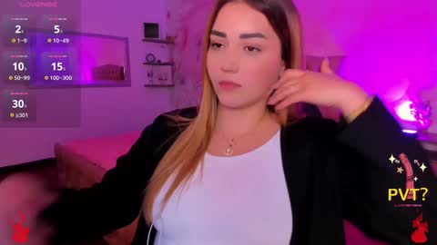 lucia star  online show from March 2025 02:43:02 AM