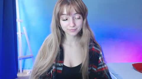 Snapshot of luciacam20 chatting on January 2025 09:17:01 AM Lucy online show from January 2025 09:17:01 AM