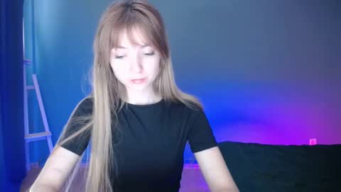 Snapshot of luciacam20 chatting on February 2025 01:41:01 PM Lucy online show from February 2025 01:41:01 PM