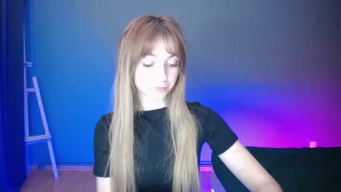 Snapshot of luciacam20 chatting on February 2025 04:46:01 PM Lucy online show from February 2025 04:46:01 PM