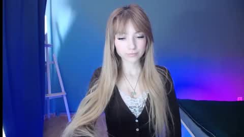 Snapshot of luciacam20 chatting on February 2025 06:26:02 AM Lucy online show from February 2025 06:26:02 AM