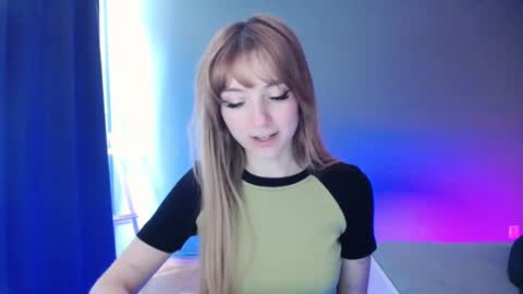 Snapshot of luciacam20 chatting on February 2025 10:45:01 AM Lucy online show from February 2025 10:45:01 AM