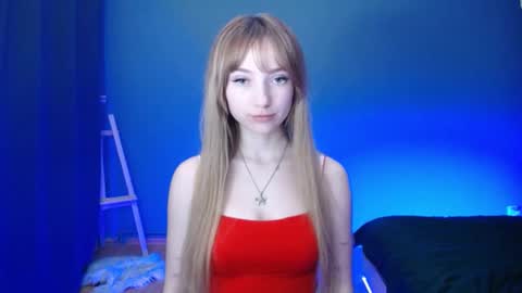 Snapshot of luciacam20 chatting on February 2025 10:42:02 PM Lucy online show from February 2025 10:42:02 PM