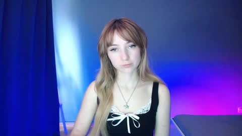 Snapshot of luciacam20 chatting on February 2025 09:47:01 AM Lucy online show from February 2025 09:47:01 AM