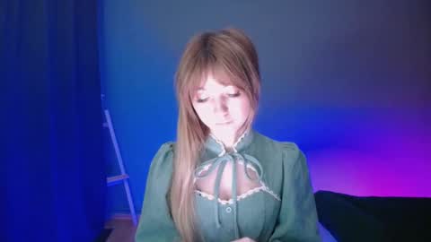 Snapshot of luciacam20 chatting on March 2025 04:35:02 PM Lucy online show from March 2025 04:35:02 PM