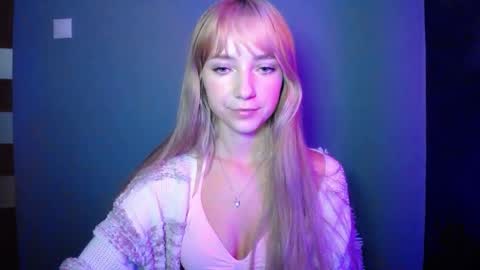 Snapshot of luciacam20 chatting on September 2025 07:02:01 AM Lucy online show from September 2025 07:02:01 AM