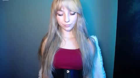 Snapshot of luciacam20 chatting on October 2025 07:01:02 PM Lucy online show from October 2025 07:01:02 PM