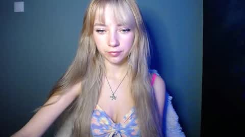 Snapshot of luciacam20 chatting on November 2025 08:02:02 AM Lucy online show from November 2025 08:02:02 AM