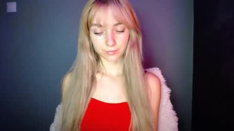 Snapshot of luciacam20 chatting on November 2025 08:27:02 PM Lucy online show from November 2025 08:27:02 PM