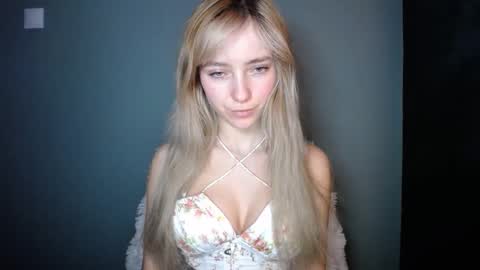 Snapshot of luciacam20 chatting on December 2025 07:36:02 AM Lucy online show from December 2025 07:36:02 AM