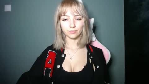 Lucy online show from March 2026 07:03:01 PM