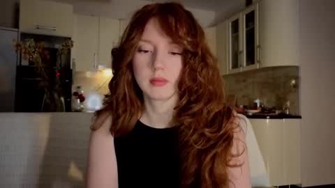 Lucia online show from October 2025 04:30:01 PM