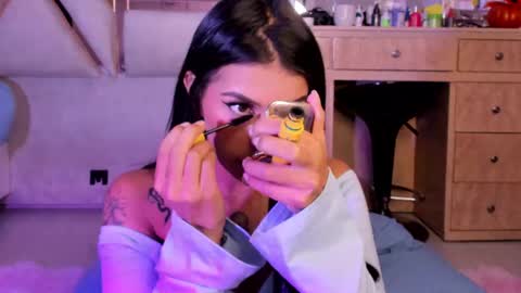 Snapshot of luciajhonnes chatting on November 2025 01:50:02 AM LuciaJhonnes online show from November 2025 01:50:02 AM