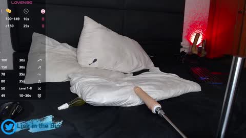 Snapshot of lucian_s_ chatting on December 2024 10:51:01 PM Lucian S online show from December 2024 10:51:01 PM