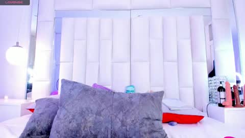 Lisseth  online show from February 2025 02:08:02 AM