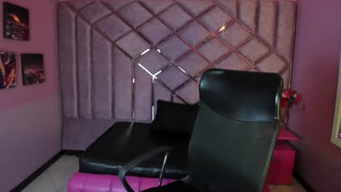 Luciana Evans online show from April 2026 12:36:02 PM