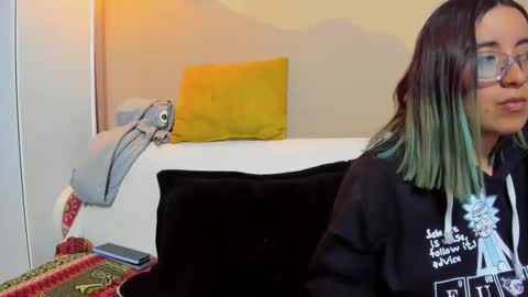 Snapshot of lucianacapisce chatting on October 2025 01:06:01 AM Dani 3 online show from October 2025 01:06:01 AM